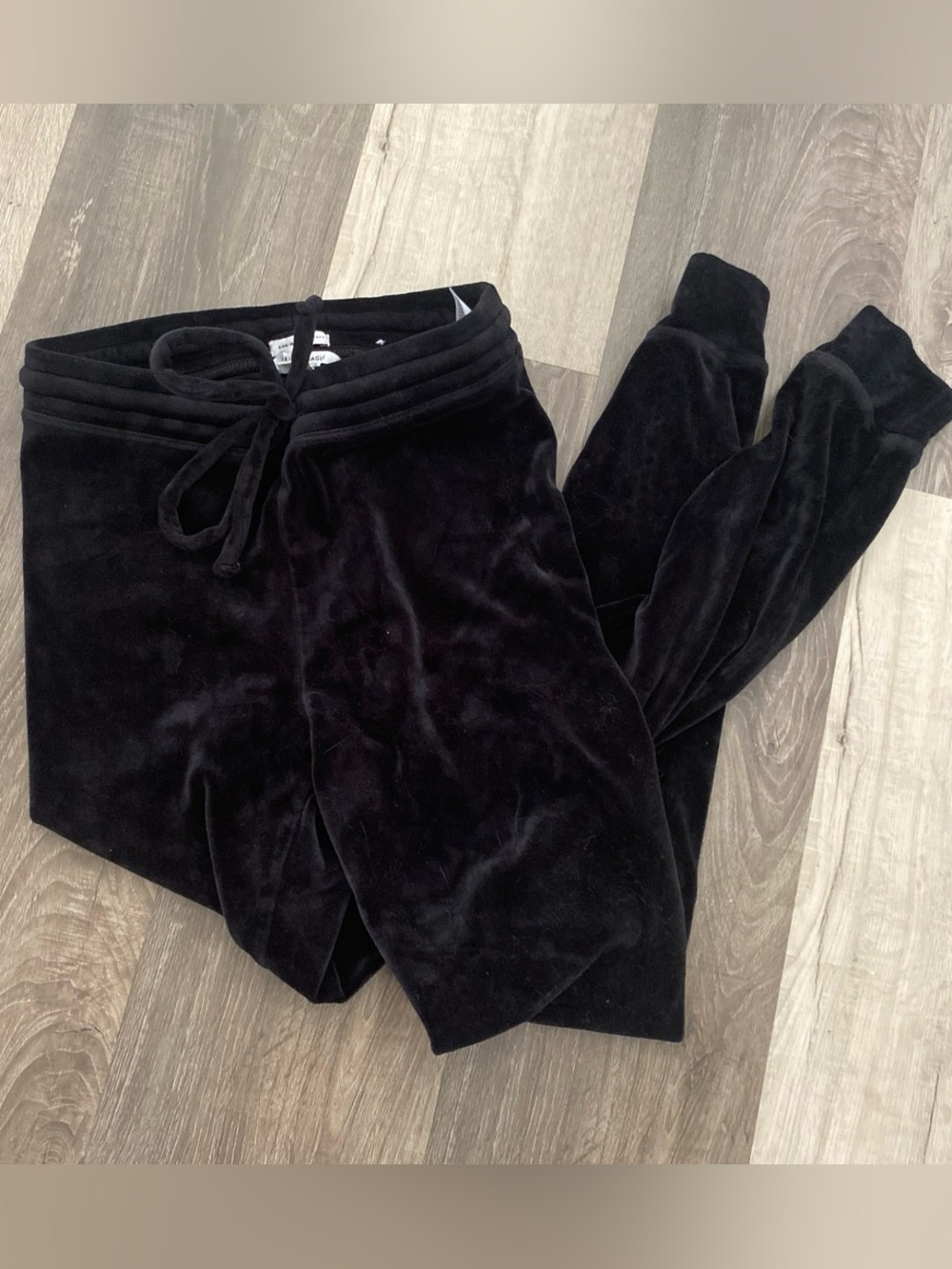 American Eagle Black Velvet Leggings